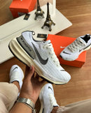 Tênis Masculino ZoomX Invencible Run Premium Branco