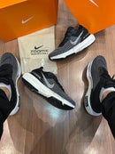 Tênis Masculino ZoomX Invencible Run Premium Preto e Cinza