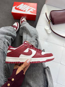 Tênis Unissex Nike Dunk Premium Branco e Vermelho