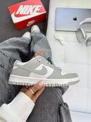 Tênis Unissex Nike Dunk Premium Branco e Cinza